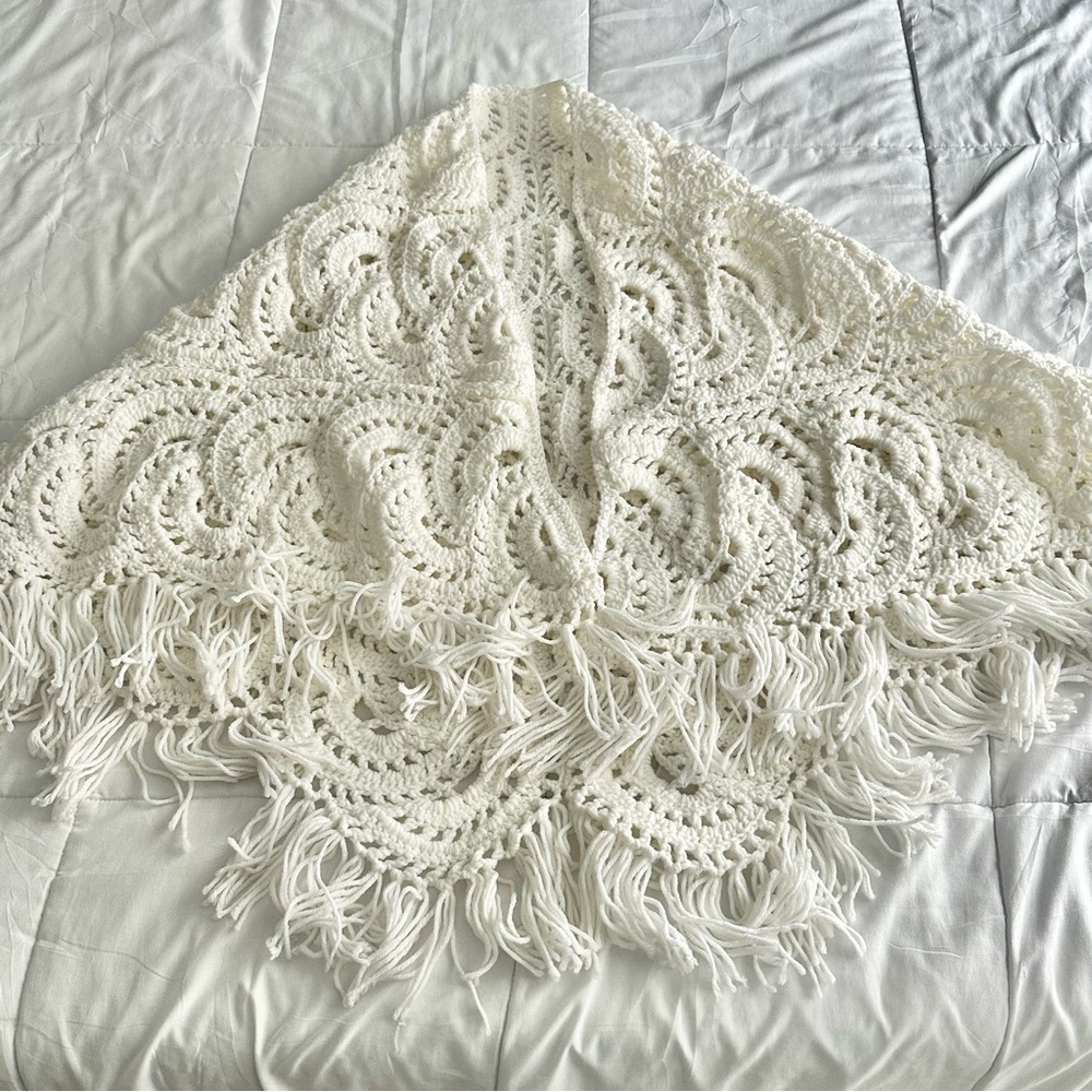 VTG Hand-Knit Crochet Fringe Cover Top Country Boho Shawl Poncho Festival Hippie - Picture 11 of 13
